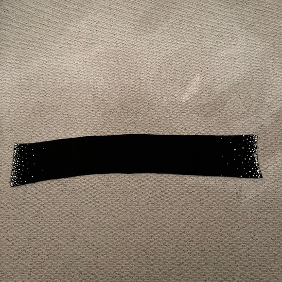 William Sharp NWOT Cashmere Crystal Embellished Hat, Scarf And Gloves - Picture 3 of 5